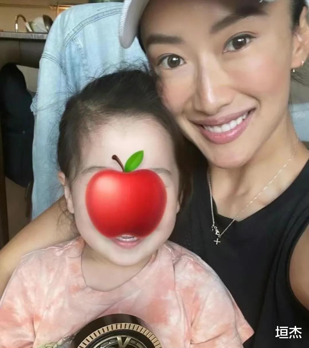 谢婷婷|谢婷婷:未婚所生3岁女儿近照曝光,感觉男友不是很帅,但很有钱