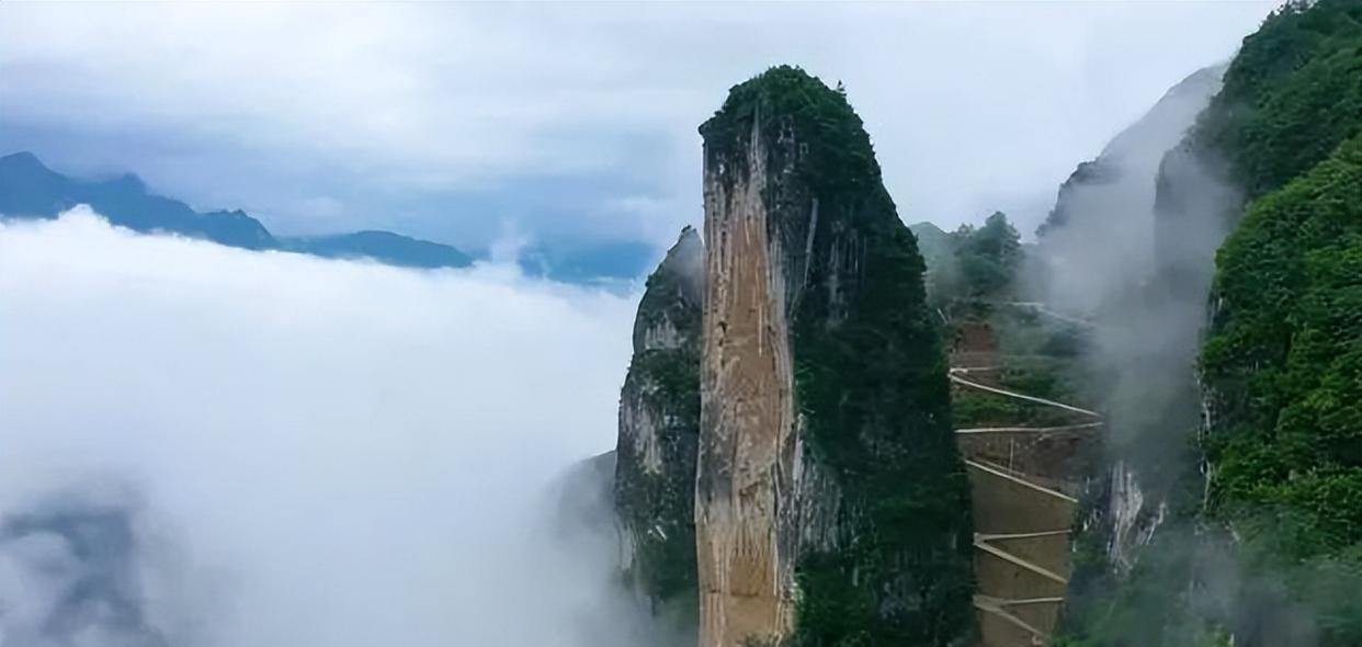 巫溪|网红公路让人望而生畏，连技术熟练的司机都不敢轻易上路