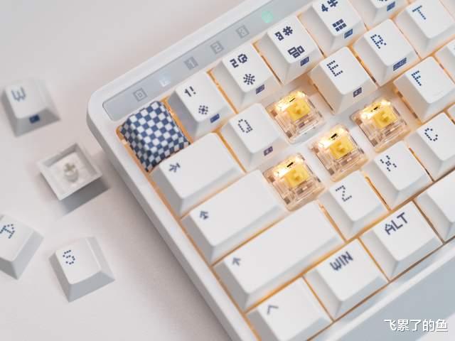 机械键盘|充满惊喜的机械键盘国货之光，米物ART系列像素1985体验分享