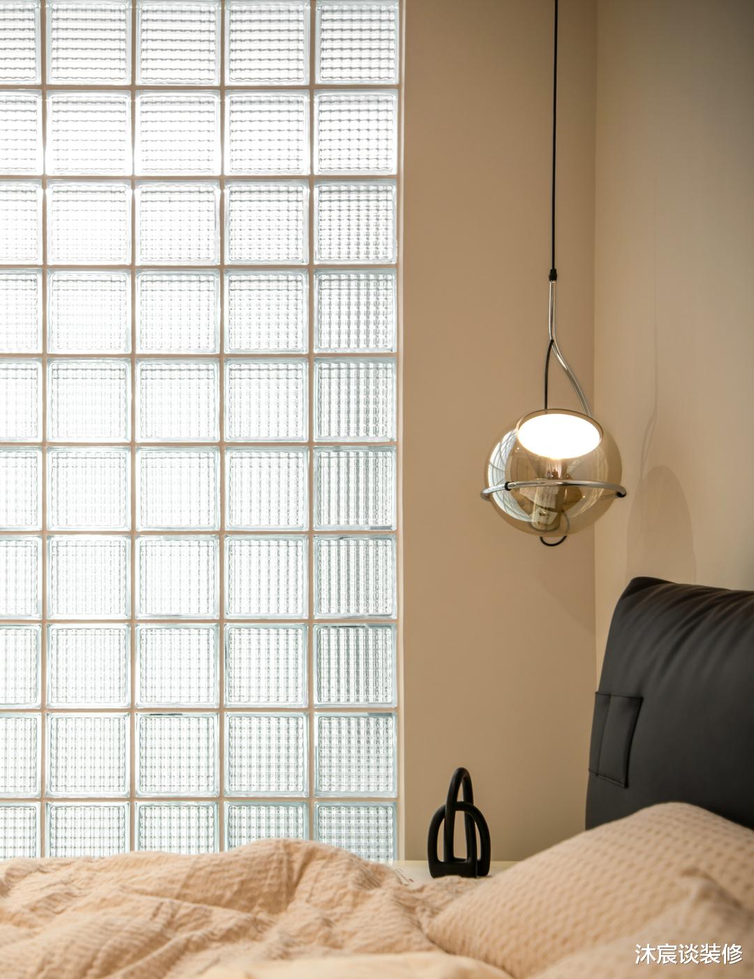 他花35万装好90㎡独居空间,用微水泥+奶油色,室内尽显温柔高级