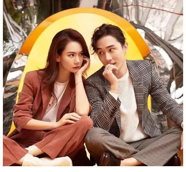 李承铉|李承铉戚薇儿女名字Lucky+Seven，被网友解读为“幸运的戚薇”