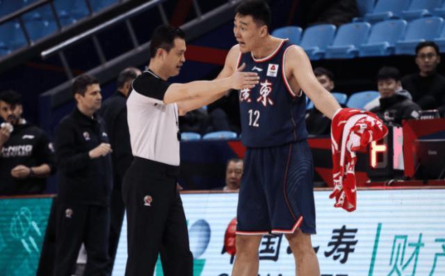 蘇偉|重罰任駿飛蘇偉，下肘絆腿廢人被驅逐，對手緊急入院縫了12針