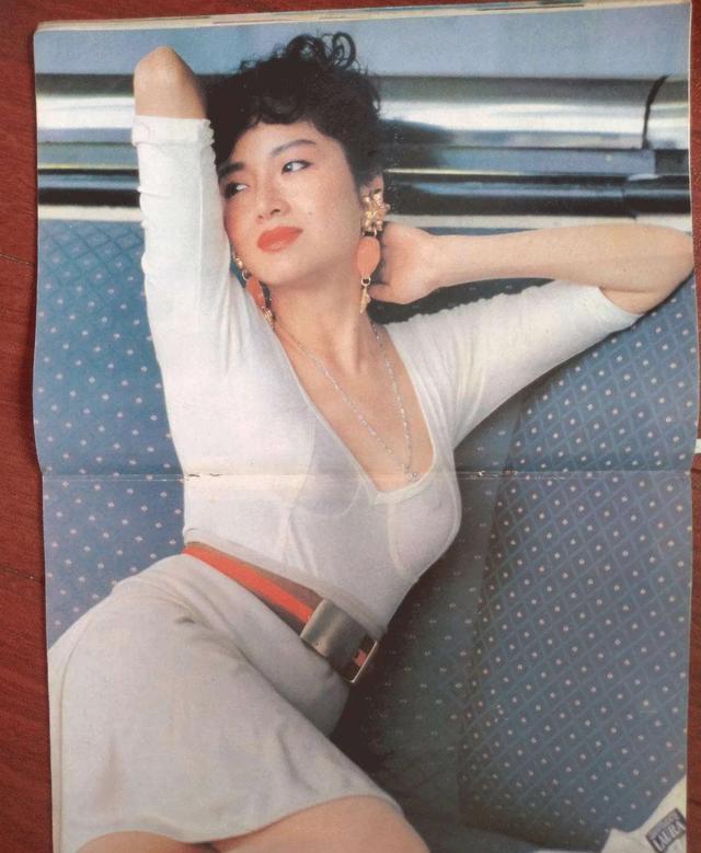 恬妞|如今已经63岁的她单身一人依旧保养得很好,是真正的颜值女神