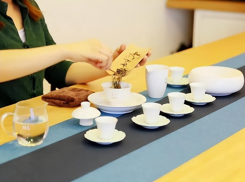 茶园|「广州周末」贩卖品位！逃离城市！一场品茶品酒的聚会