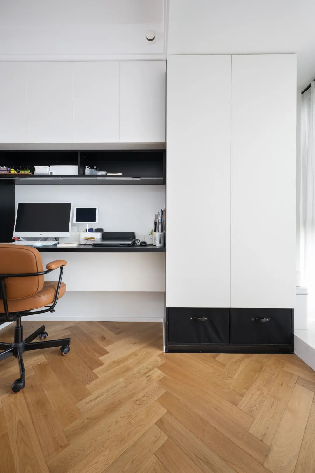 国潮新家丨97㎡极简风两居室,据说这个家两年都没乱~