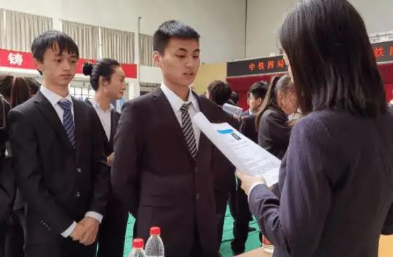 大学生|中国烟草待遇曝光，为何多数毕业生没有机会？