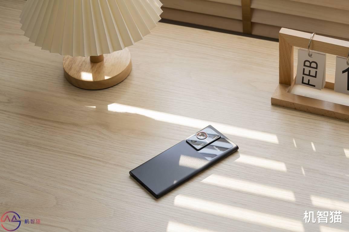 努比亚|3399元起!全球首款35mm人文主摄旗舰发布