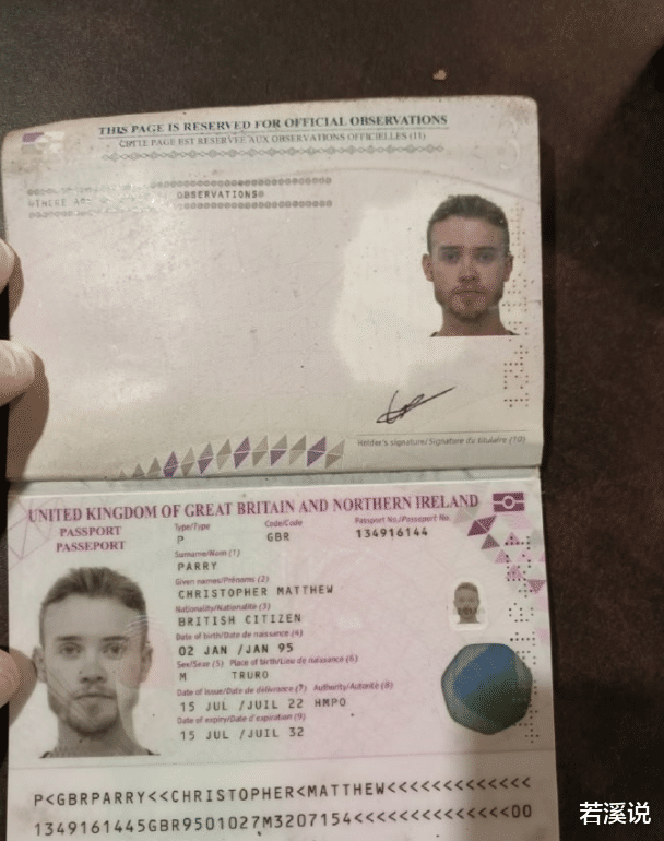 2名英国雇佣军在苏勒达尔战场阵亡，俄军突击队已经在他们的尸体上找到英国护照!