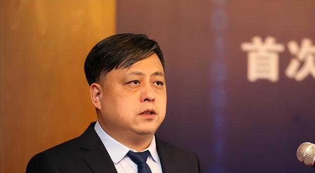 |我国“手机龙头”:53岁身价达到900亿,领跑vivo、OPPO创始人