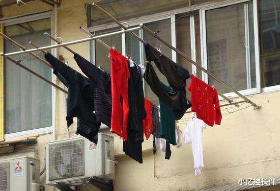 上海高层是怎么晾衣服的?看完他们晾衣服的方式,网友:无法理解