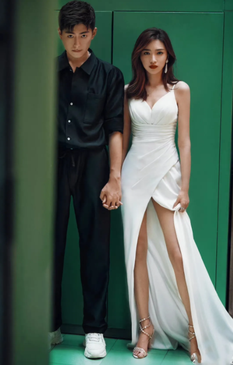 |33岁知名男星发文官宣得子，一家三口温馨幸福，儿子名字好有创意