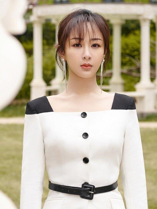 杨紫|杨紫演技真的坍塌了？粉丝连发5条建议规劝，句句扎心让人感动