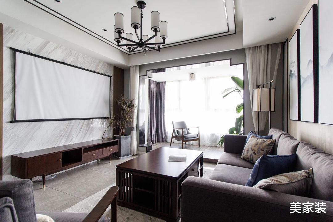 115平方米三居室,还有超大阳台休闲区,实现生活和理想的结合