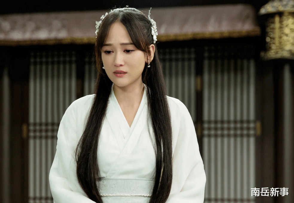 陈乔恩|43岁陈乔恩近照大变样！脸部不对称嘴巴疑变歪，网友直呼认不出来