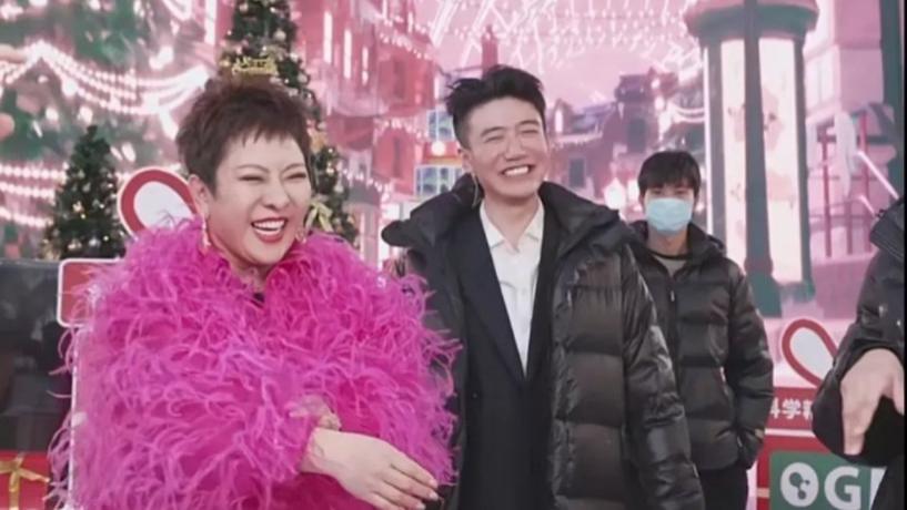 向太|向太回应直播争议：卖的就是自己平时用的，并透露下场直播方向！