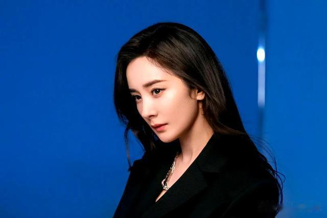 刘诗诗|二月初始，杨幂刘诗诗美女们联手搞事业，胡歌回归家庭结婚生子！