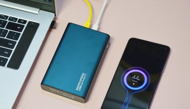 笔记本|经常出差,需要给手机和笔记本选什么配件,这四款很实用!