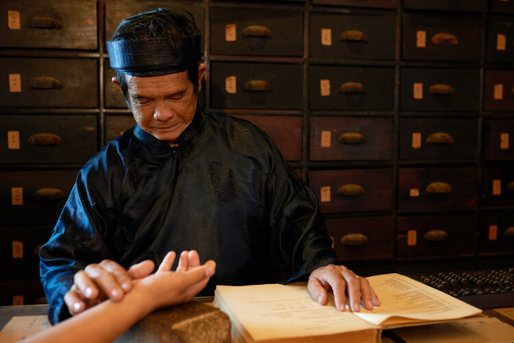 中药|名中医患癌,却选择中西医结合,直言:中药不能根治癌症,别吹牛