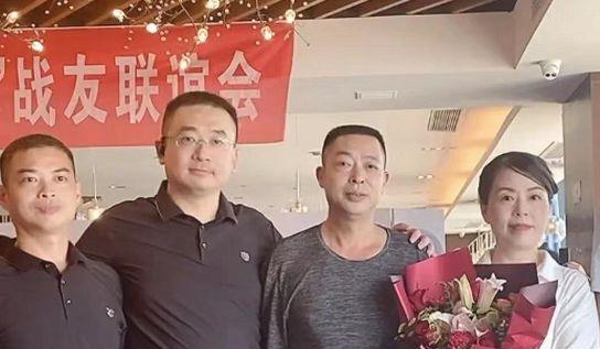 许敏|许敏姚爸出席活动，两人军装照首次曝光：许敏端庄典雅的气质依旧