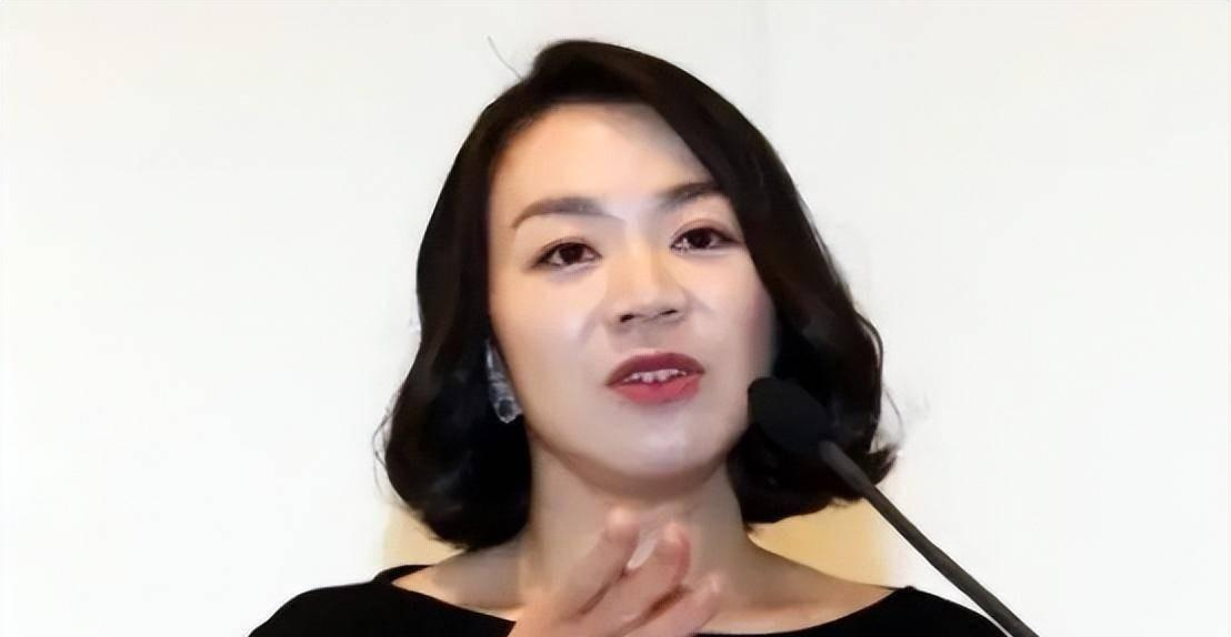“恶魔千金”赵显娥:殴打乘务长、逼停飞机,她凭什么这么嚣张