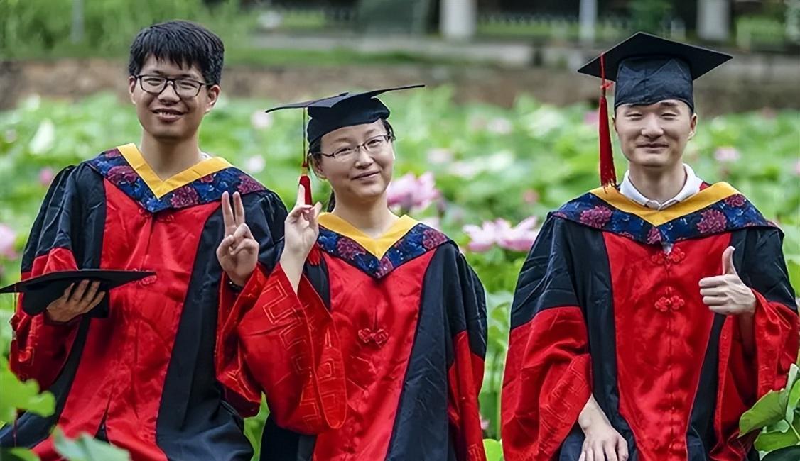 大学生|2022中石化录取名单公布,均为名校硕博生,堪称学历的天花板
