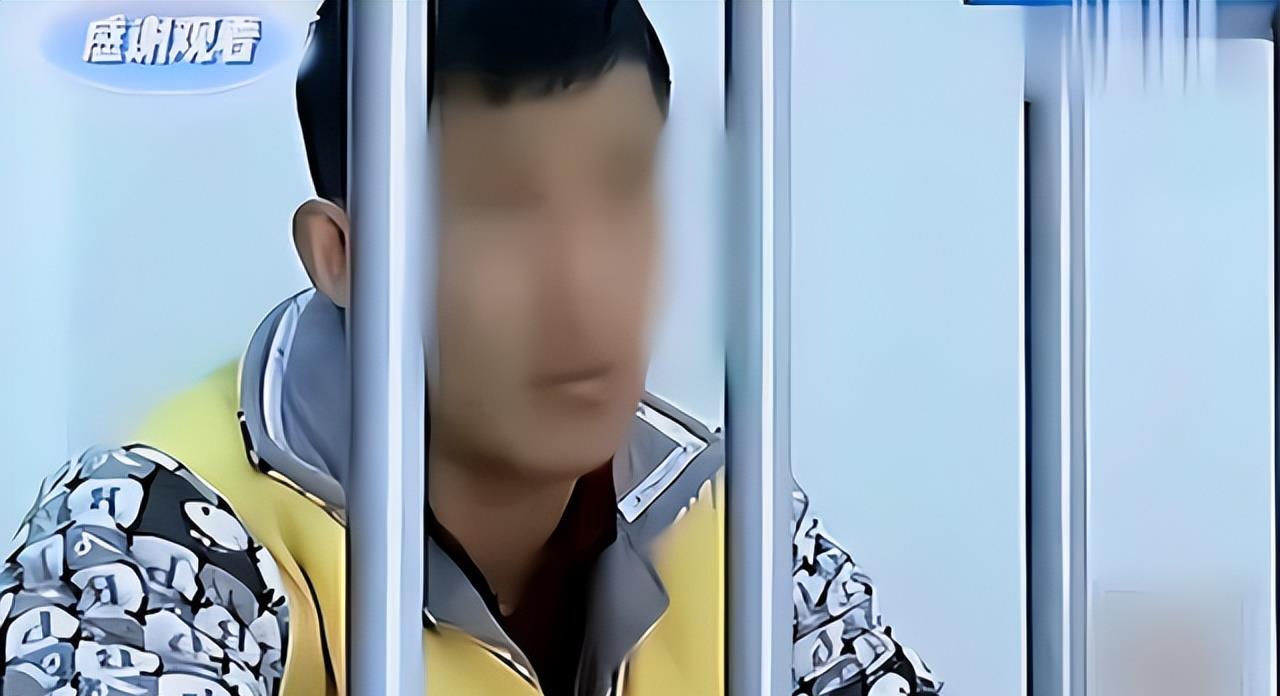 案例:女子在酒店里向朋友炫耀文身,遭到欺负,男子:她是故意的