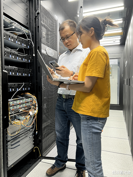 涨停|中国电信推出新技术：连上WiFi就能打电话、发短信