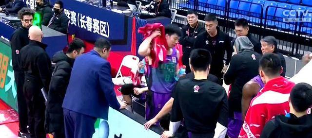 武磊|20分4助攻！山东双枪大爆发 李敬宇疯狂救主 吉伦沃特导演翻盘好戏