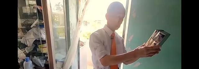 香港|他是“香港投诉王”，40年后孤苦无依，“疯癫”背后尽是辛酸泪