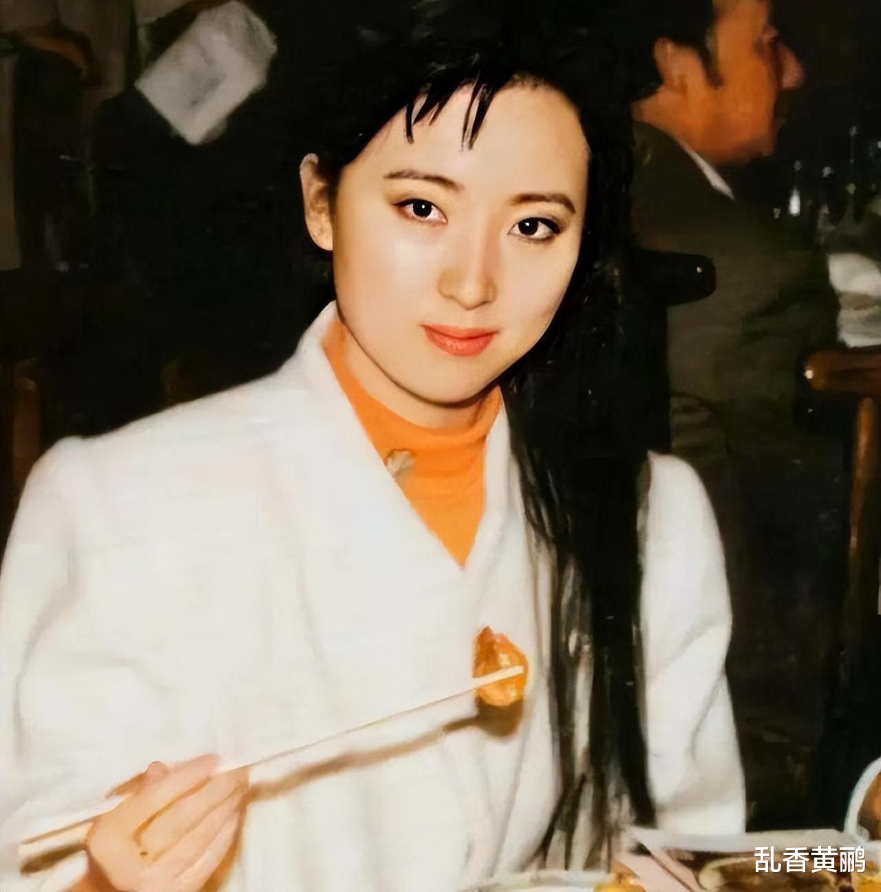 陈晓旭|被问“郝彤和宝哥哥哪个更好？”陈晓旭先一愣，接着撒了一波狗粮