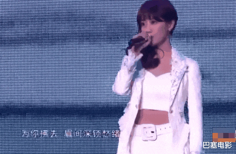 章子怡|死对头、前任、情敌同台，亏主办方想得出，大戏如愿上演