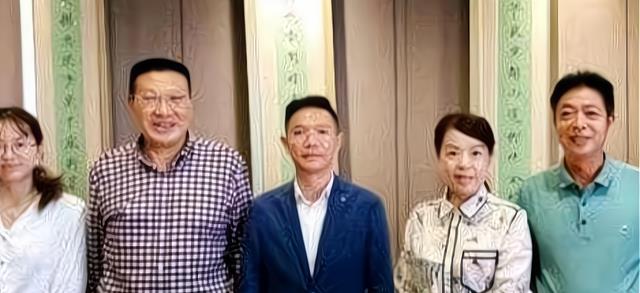 幸灾乐祸!姚策堂嫂发文嘲讽许敏,网友:办假证的赢了天下笑谈