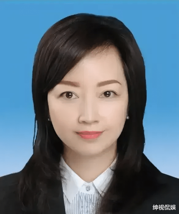 陈副区长为什么会自毁前程?是因为真爱?