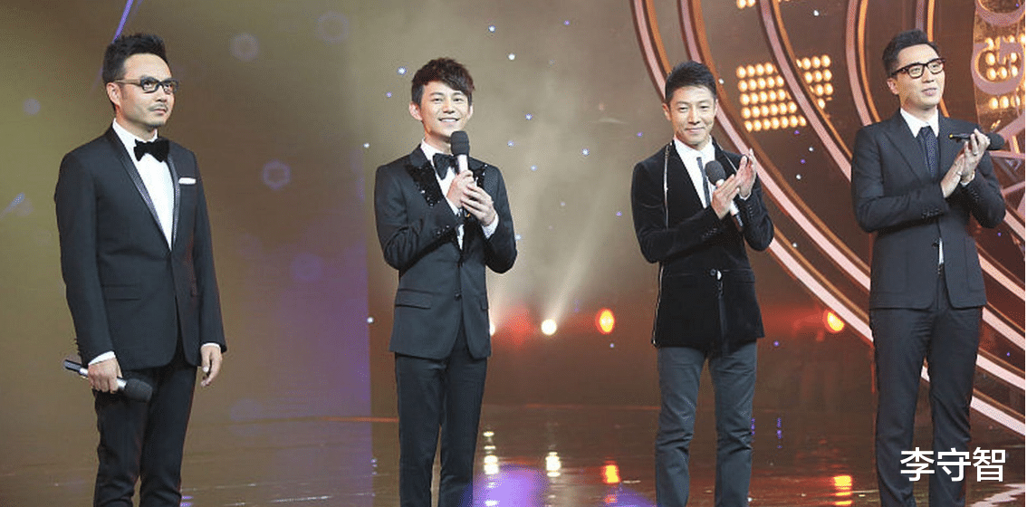 央视|央视四大名嘴婚育情况：康辉尼格买提未当爹，撒贝宁任鲁豫有两娃