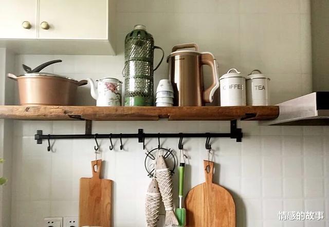 上海发现一位屋主的家,摆满二手旧家具,以绿植为伴,好美好治愈