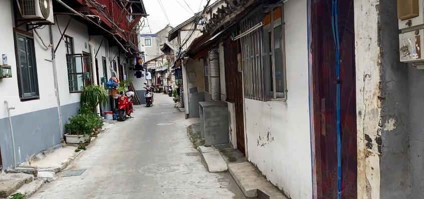 东南亚旅游|繁华老街的隔壁，一条充满市井气的街道，感受上海普通人的生活
