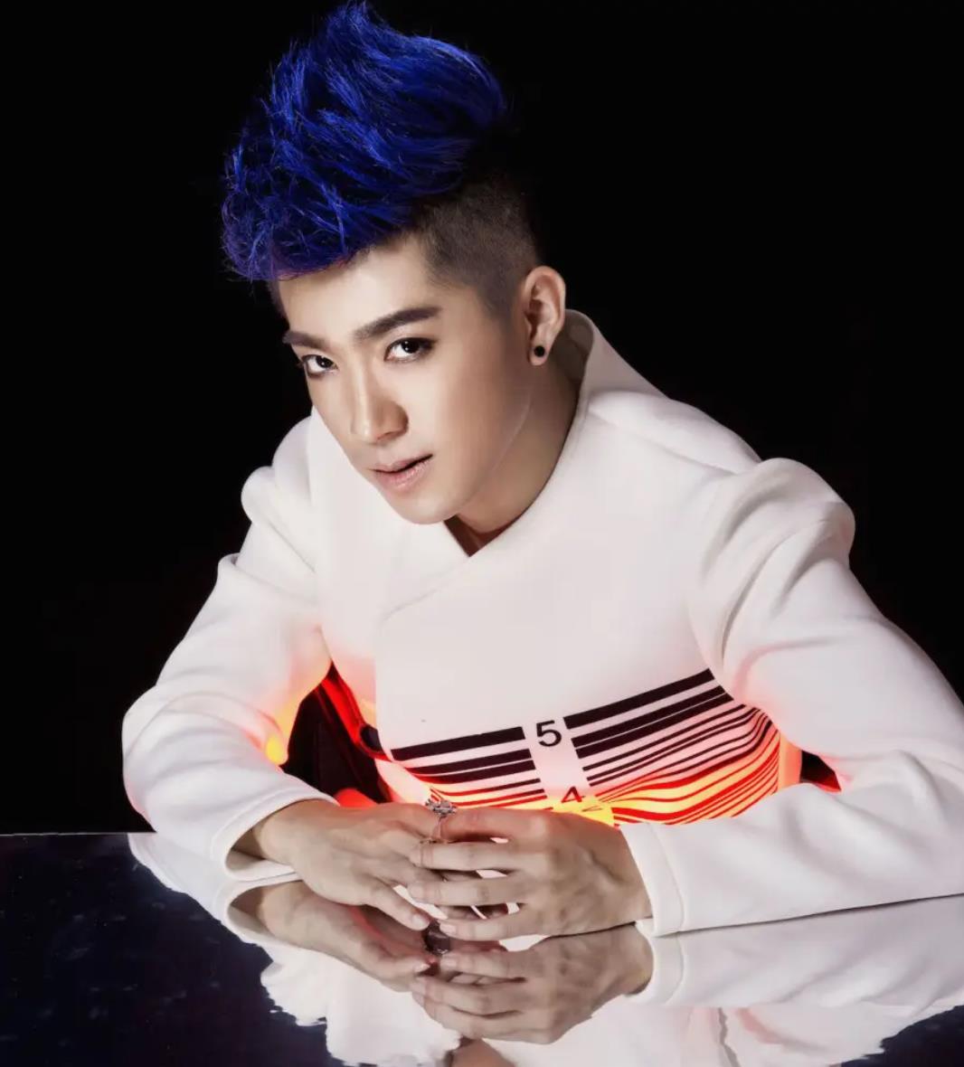 5款两边剃光的帅气的发型，哪一款更符合你的审美呢？