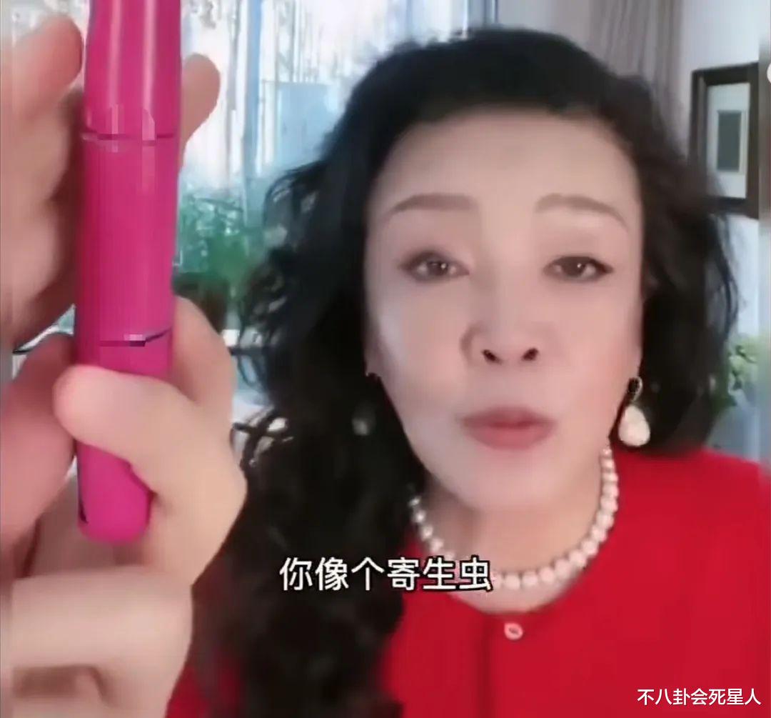 汪小菲|张颖颖疑正式向张兰宣战?聊天记录大骂恶心,随后辟谣汪小菲力挺