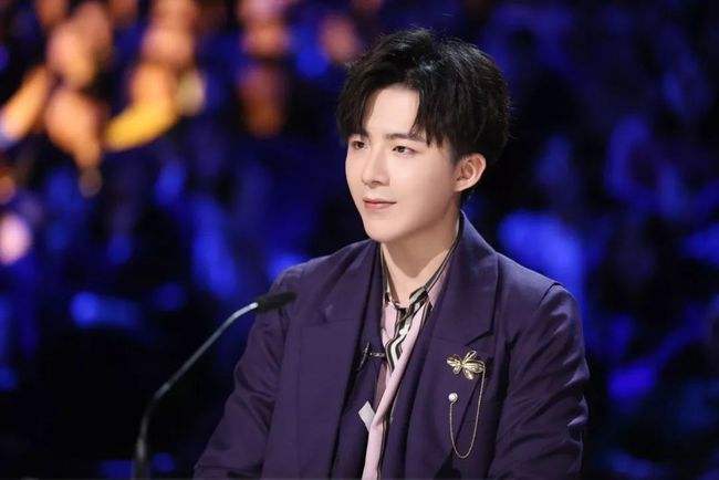 刘涛|44岁刘涛与小12岁小鲜肉演情侣！男方高大威猛，侧脸略像蔡徐坤