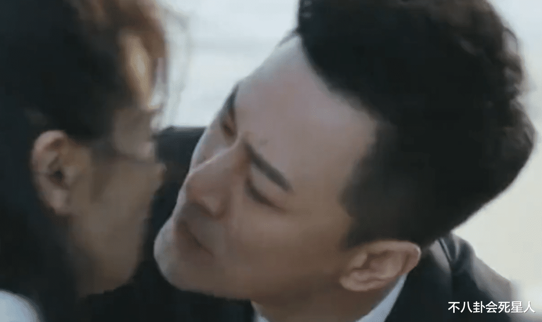 吻戏|面条吻、伸舌头、嘴亲肿,吻戏阴影来袭,个个辣眼睛