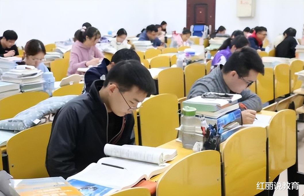 hr|“金本银硕铜博”或成985学历鄙视链,北大硕士求职,遭到HR白眼