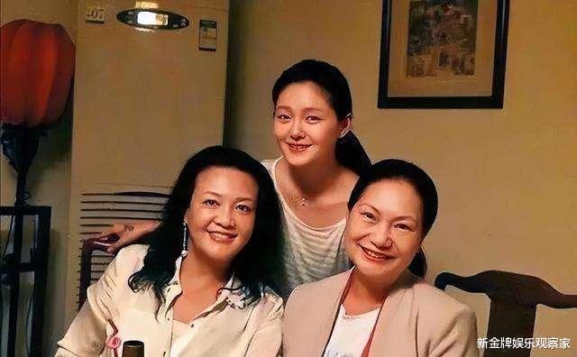 张兰|张兰直播喊话大S经纪人,点名幕后黑手交税:我们律师团会扒出来