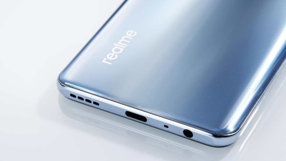 realme|顶配热销经典旗舰加速退场，骁龙888+65W快充，跌至1979元