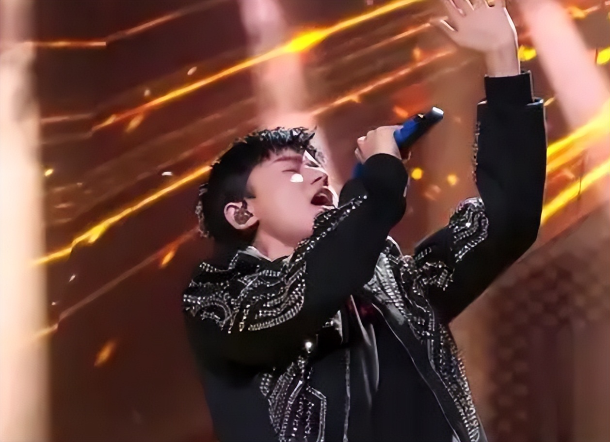 张杰|歌坛巨星张杰，直播间关闭打赏功能，获得众友点赞和支持