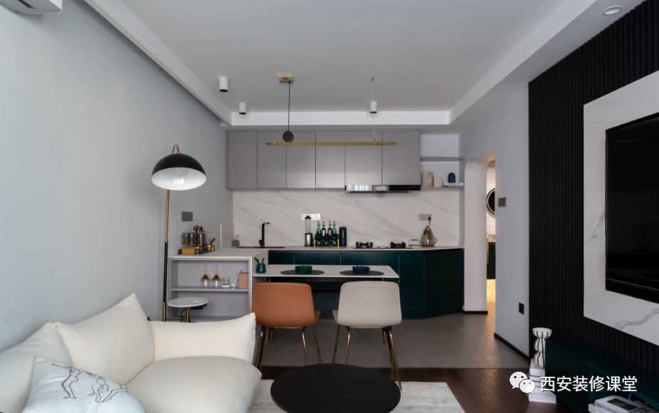 60㎡一室一厅,两人住大胆改造