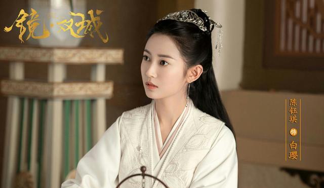 李沁|《镜双城》：有皇后命的那笙为何不配给苏摹？白璎真有那么完美？