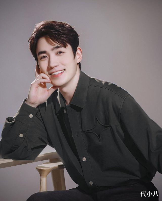 朱一龙|双标现场!朱一龙被曝吸烟视频,网友评论与当年的王源截然不同。