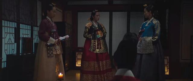 王后伞下|《王后伞下》黄贵人恶胆比爹大，自导自演害启晟，没想到反转来了