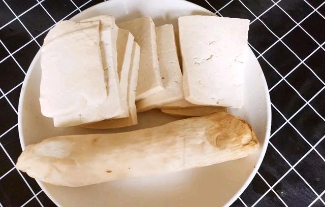 今日入伏，建议大家：少吃绿豆和生姜，多吃5样，营养消暑不上火