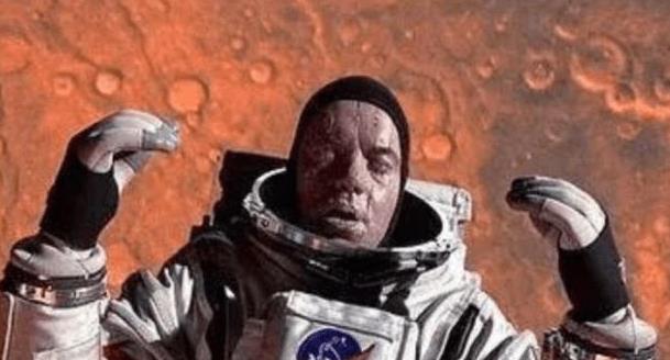 有18位宇航员长眠太空,最远一个已经飘到冥王星,将要飞出太阳系
